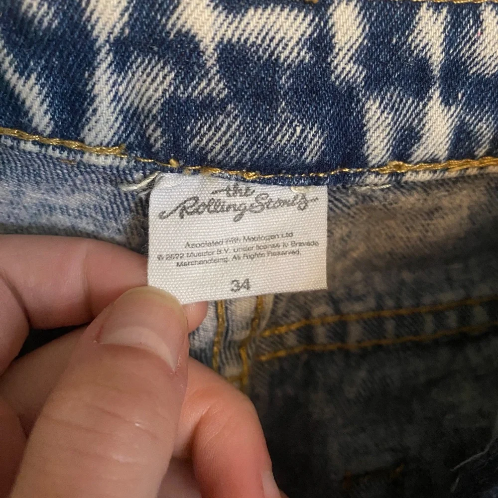 Rolling Stone Acid Wash Jeans - Picture 2 of 7